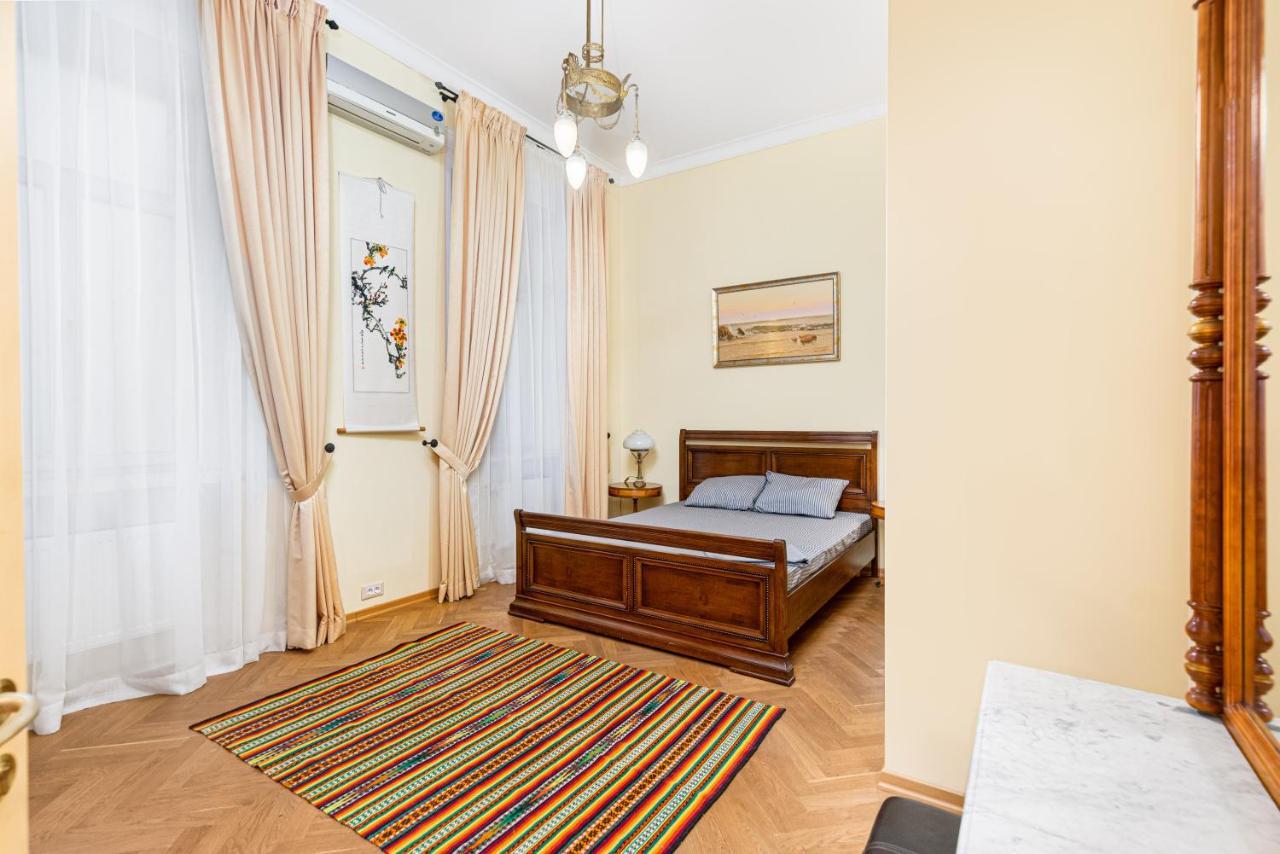 Grecheskaya Street Art Apartment Οδησσός Εξωτερικό φωτογραφία